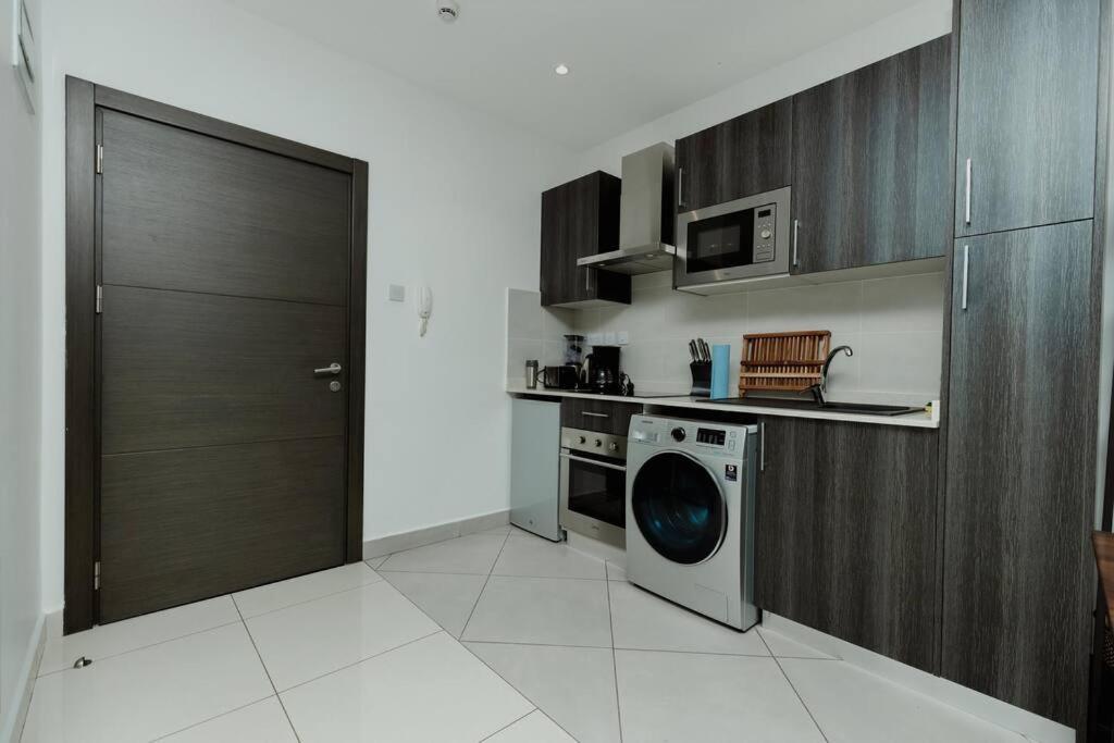Enjoy Luxury Studio W/Pool @Embassy Gardens Akra Zewnętrze zdjęcie